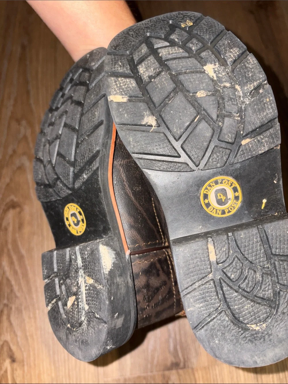 OFFERS OPEN! Kid boys cowboy boots Kids Dan Post size 10.5 Two-Tone Western Boot